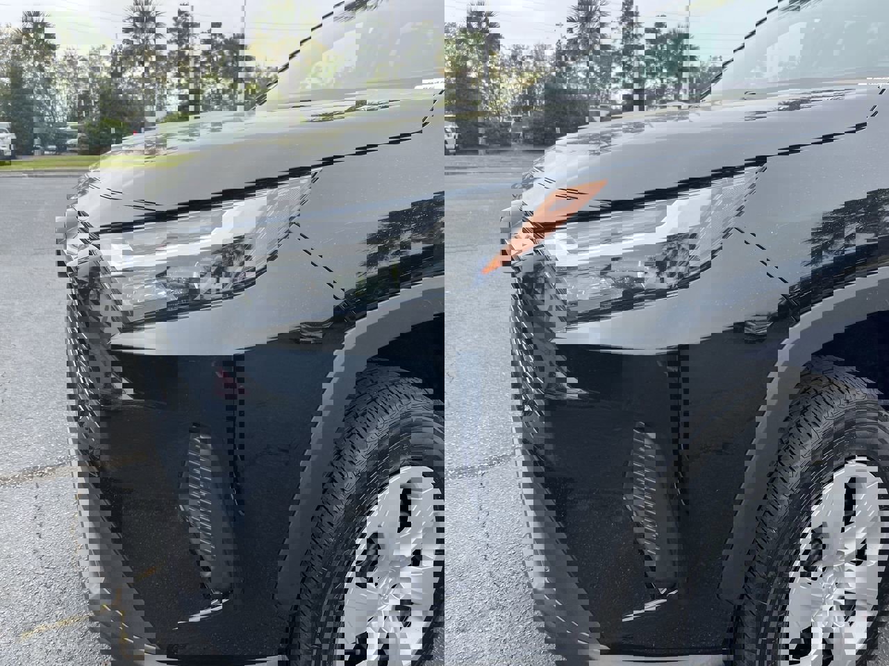 2025 Toyota RAV4 LE photo 5