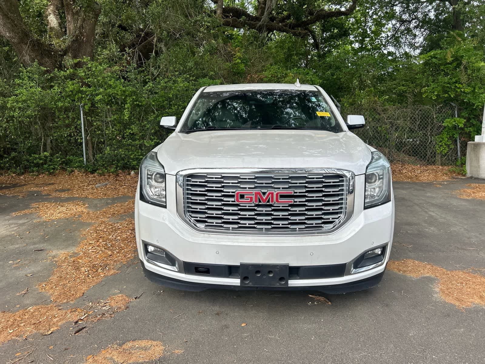 2018 GMC Yukon XL Denali photo 2