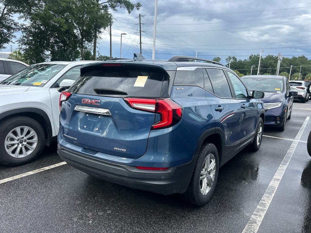 Used 2024 GMC Terrain SLE SUV