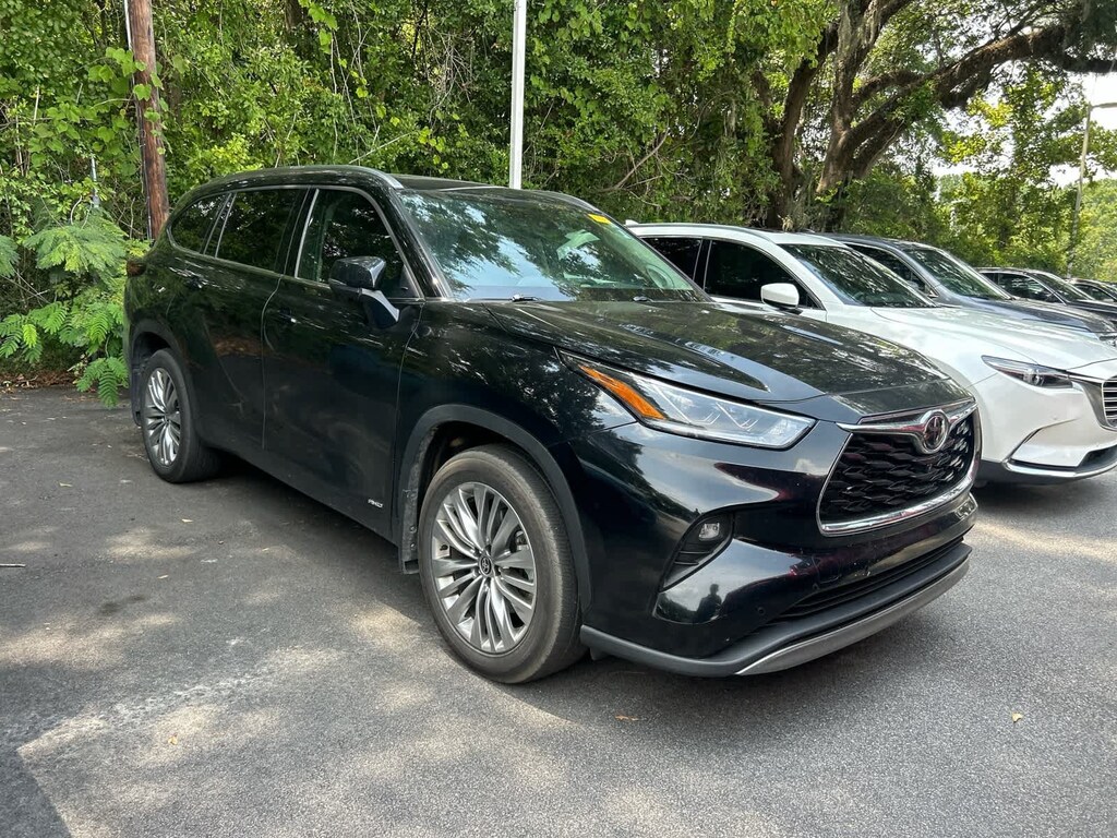 Certified 2025 Toyota Highlander Hybrid Platinum SUV