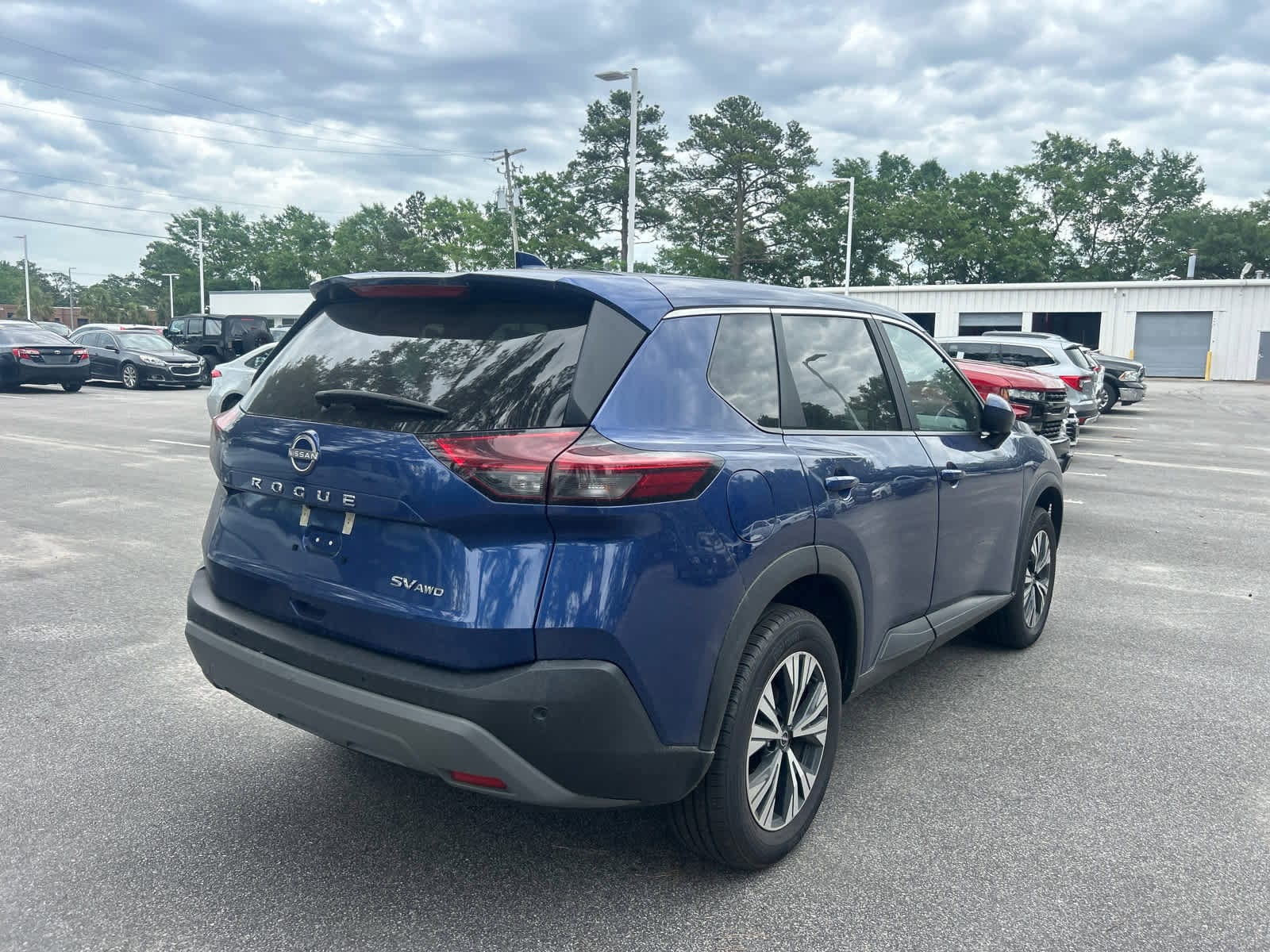 2023 Nissan Rogue SV photo 5