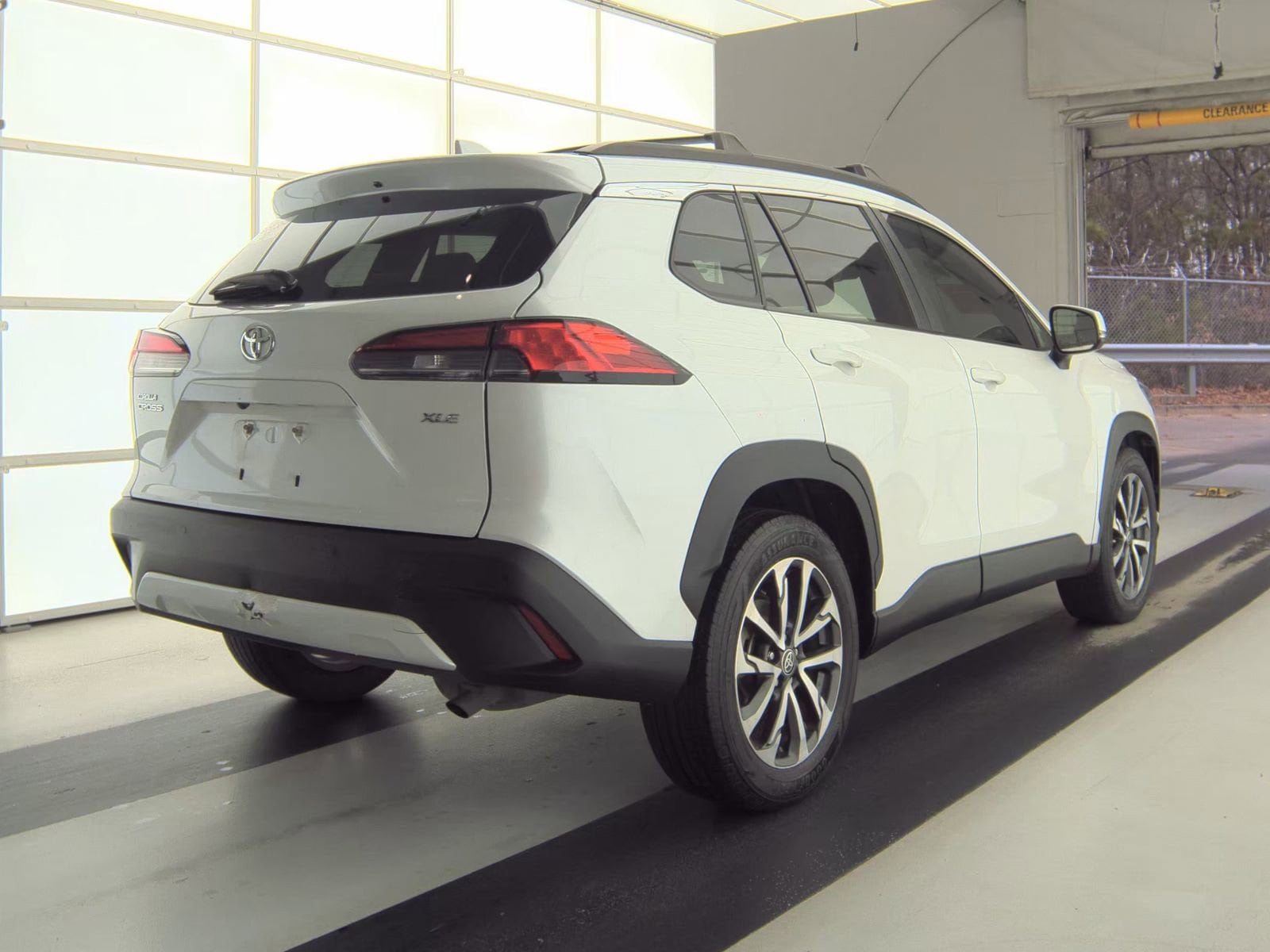 2022 Toyota Corolla Cross XLE photo 5