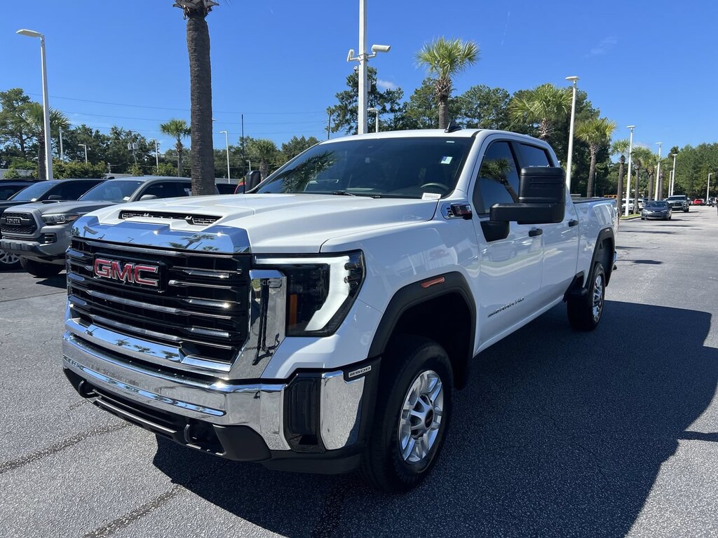 Used 2025 GMC Sierra 2500HD Pro Pickup