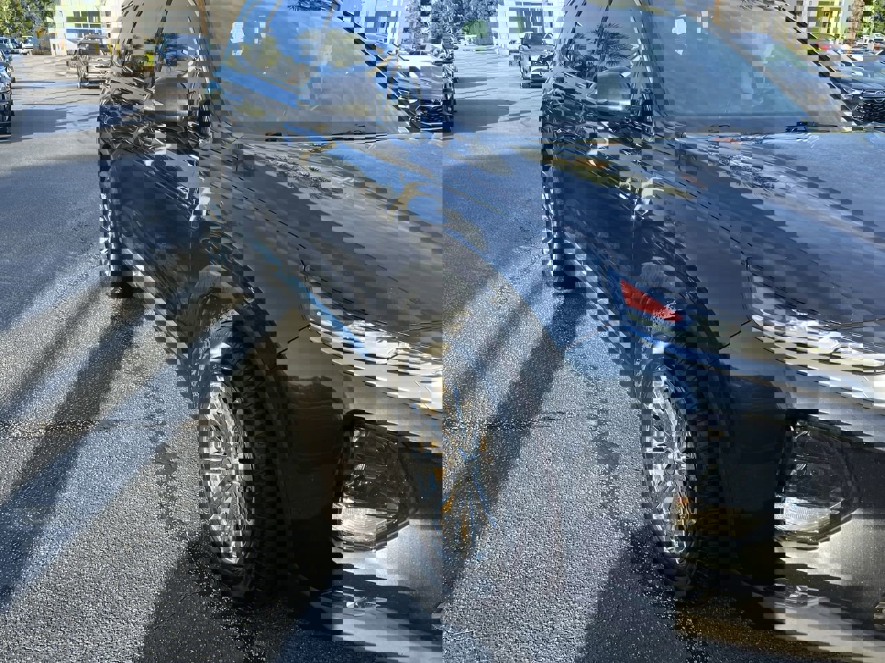 2020 Hyundai Santa Fe SEL photo 2