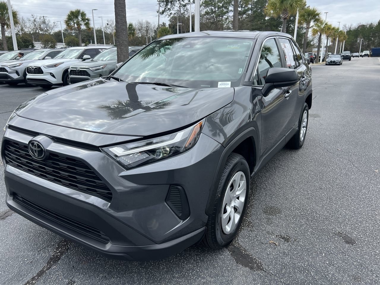 2024 Toyota RAV4 LE photo 4