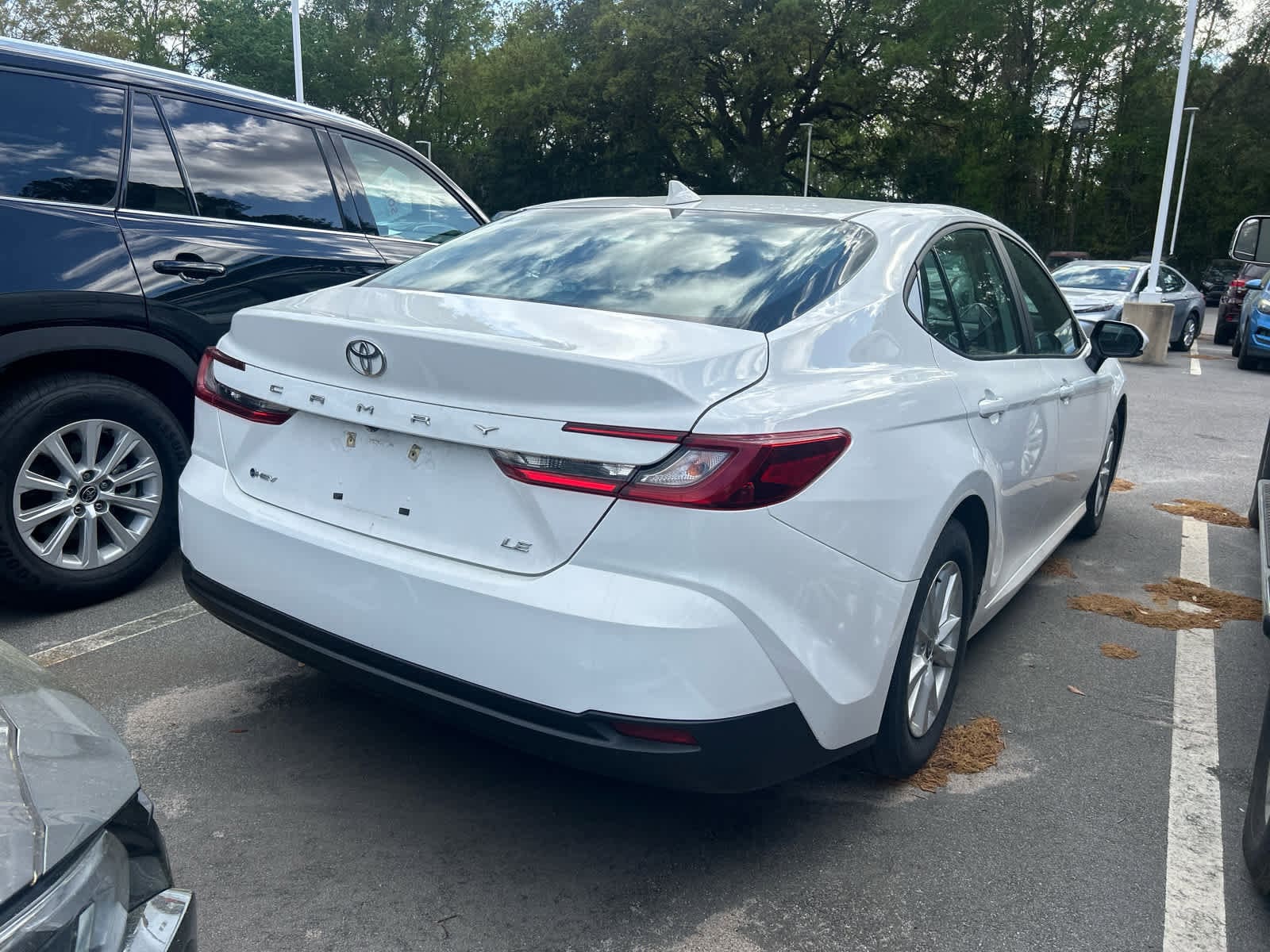 2025 Toyota Camry LE photo 3