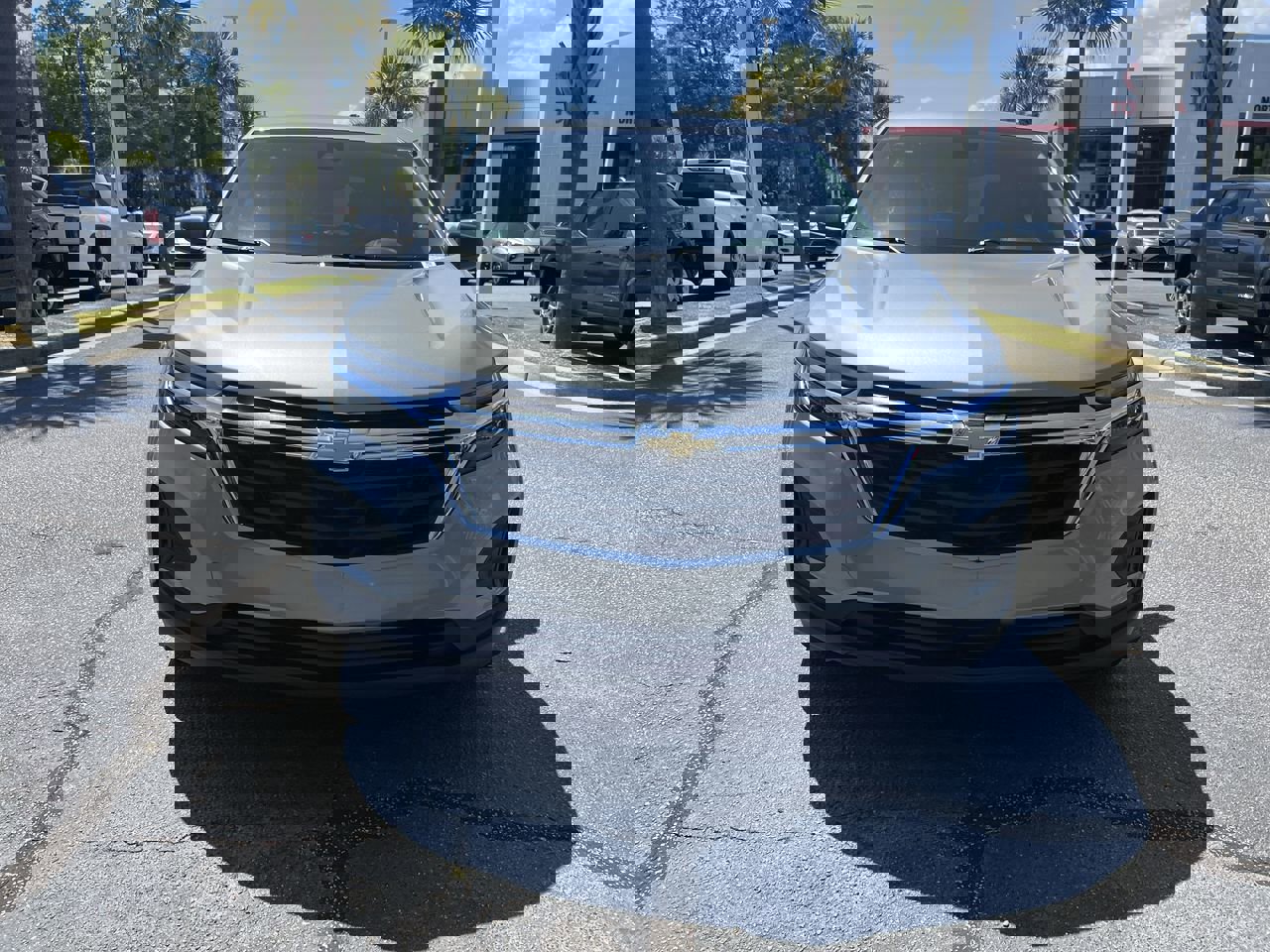 2024 Chevrolet Equinox LS photo 2