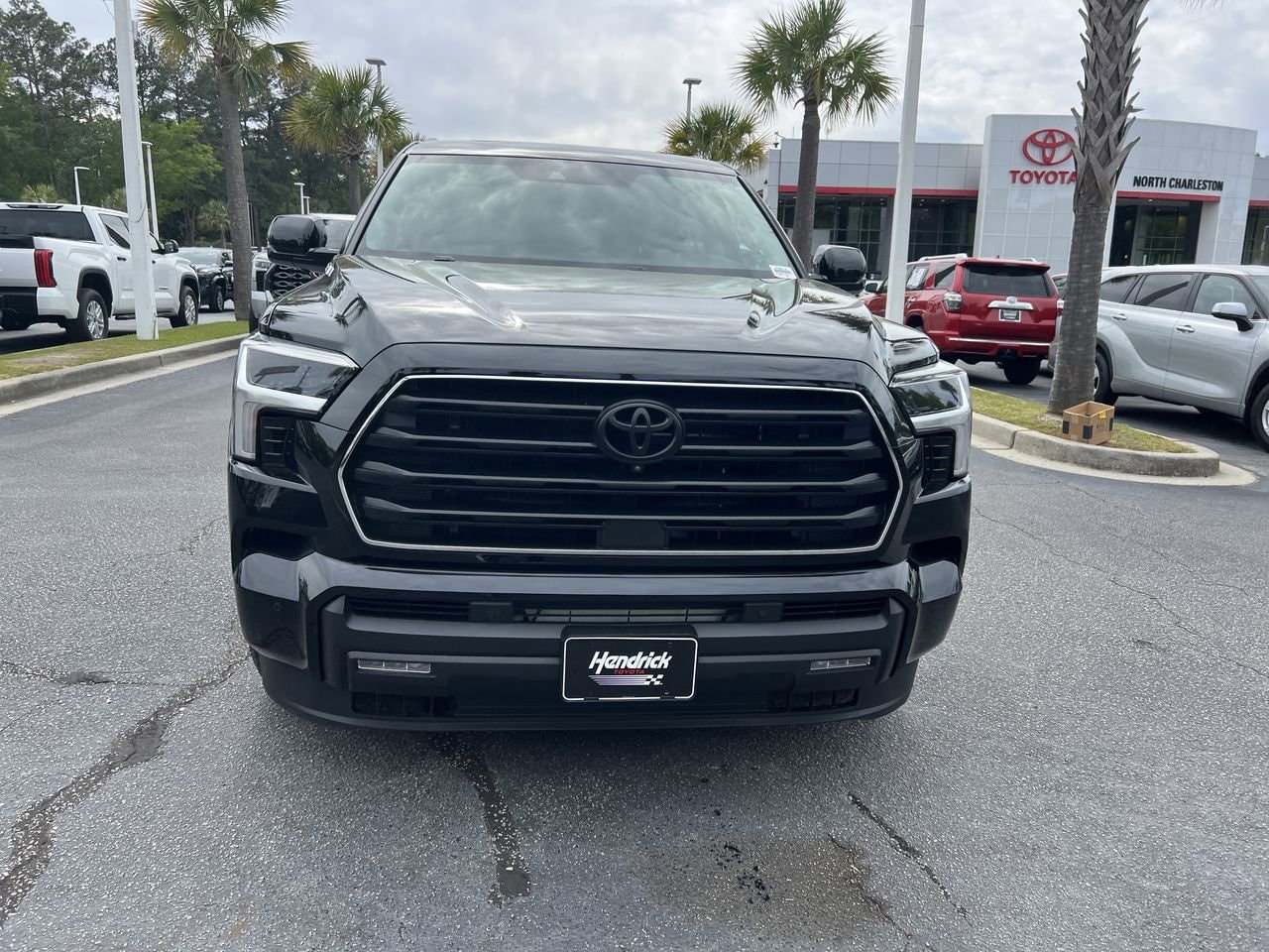 2024 Toyota Sequoia SR5 photo 2