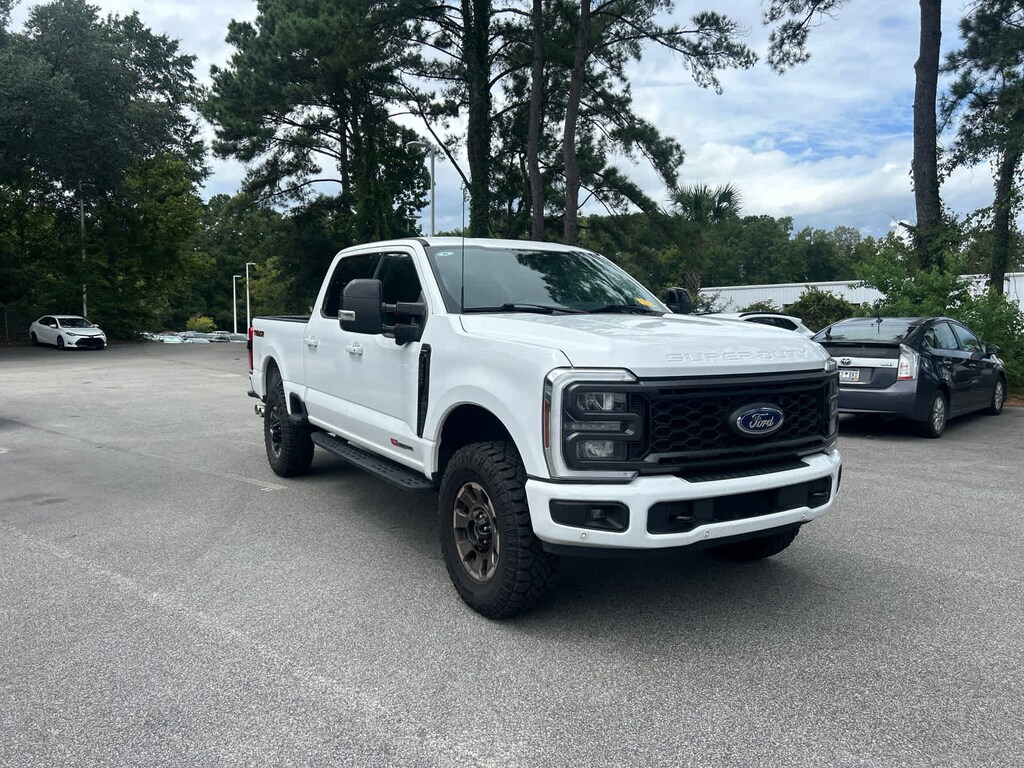 Used 2024 Ford Super Duty F-250 SRW LARIAT Pickup