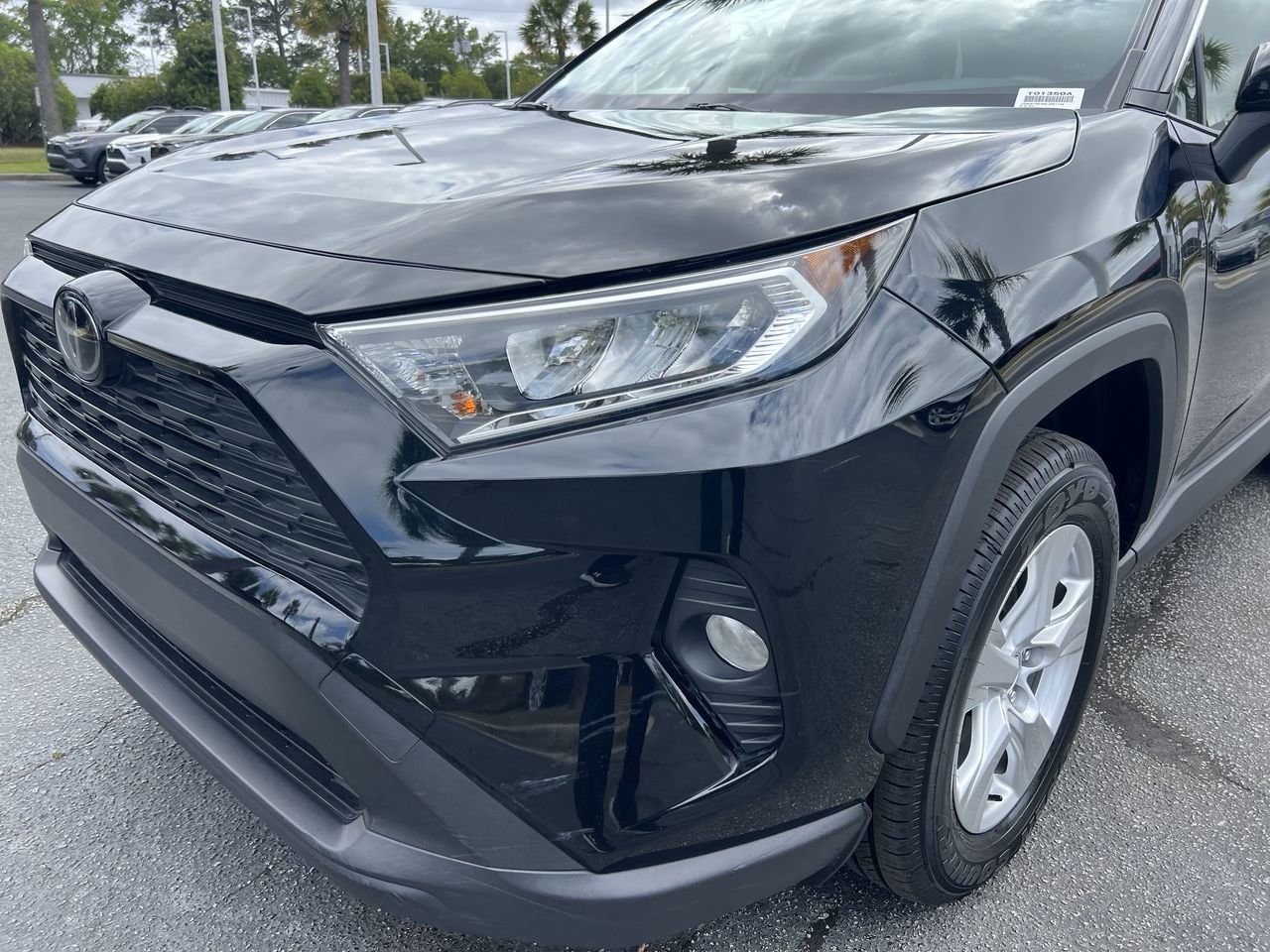 2020 Toyota RAV4 XLE photo 5