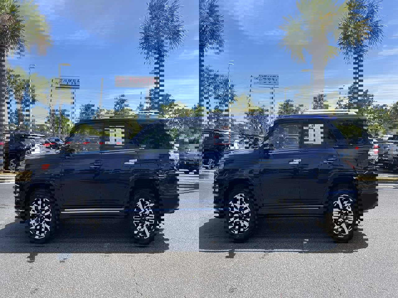 2022 Toyota 4Runner Limited photo 6