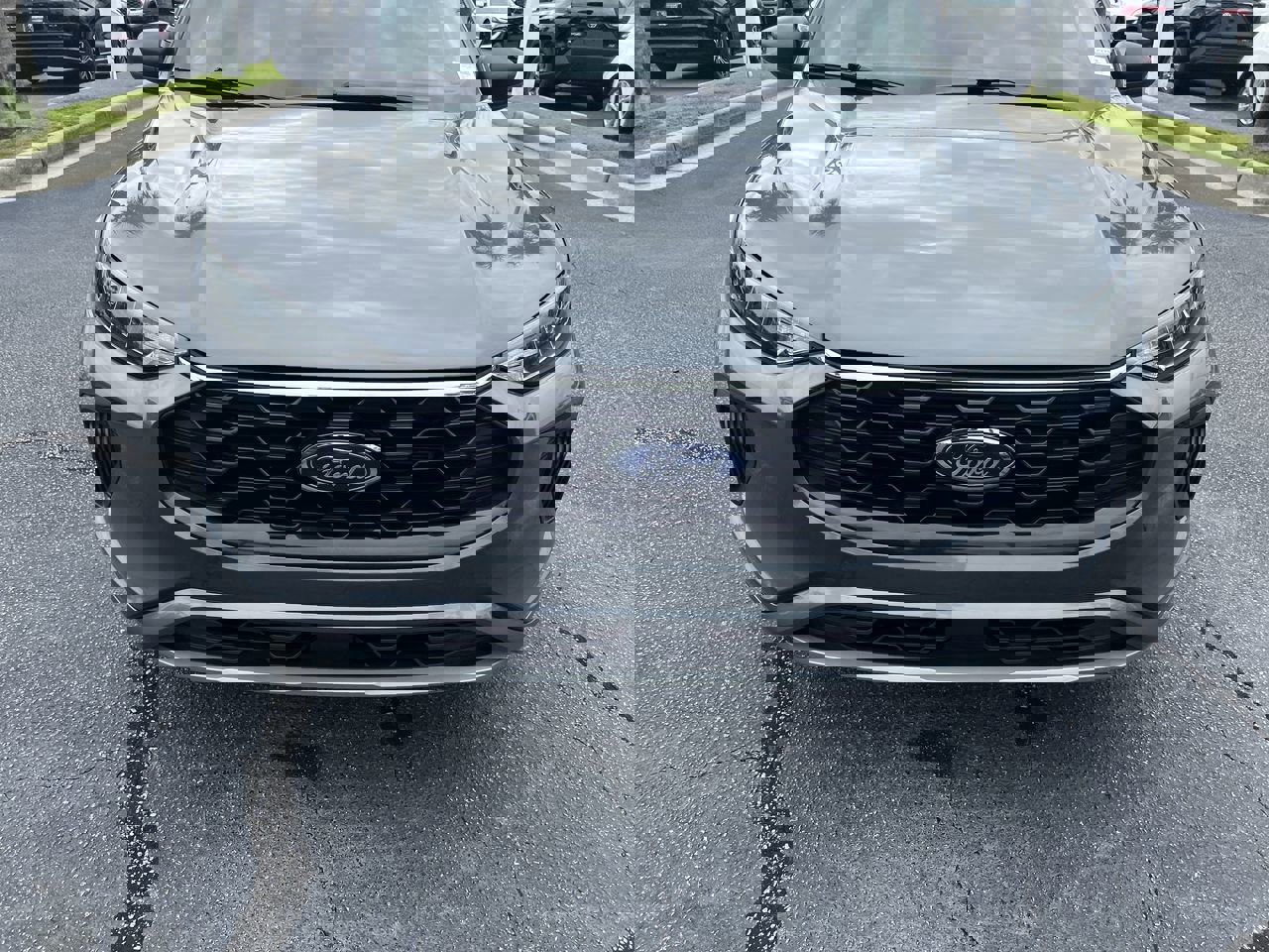 2024 Ford Escape ST-Line photo 2