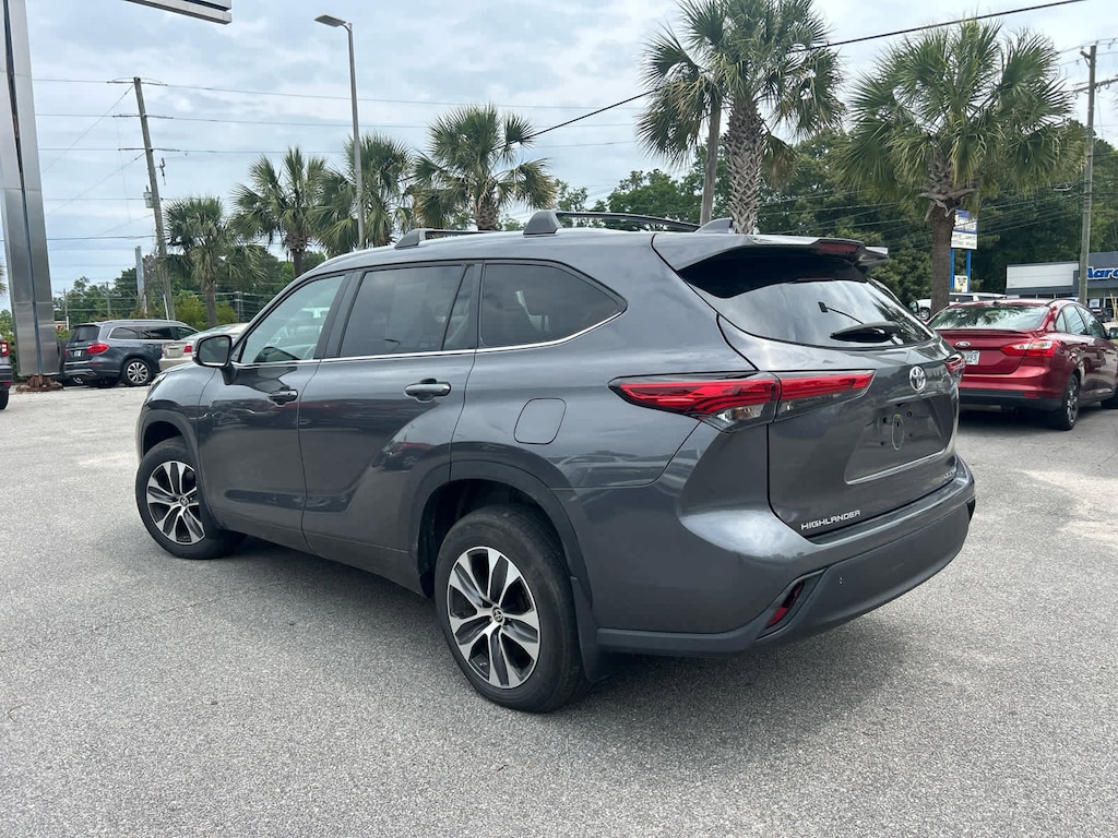 Used 2023 Toyota Highlander XLE SUV