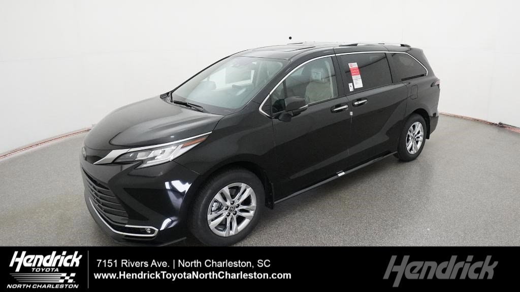 2026 Toyota Sienna Limited's photo