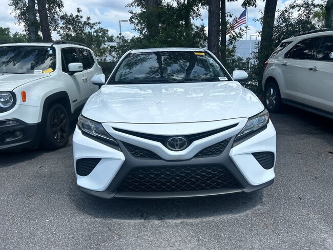 2019 Toyota Camry SE Sedan