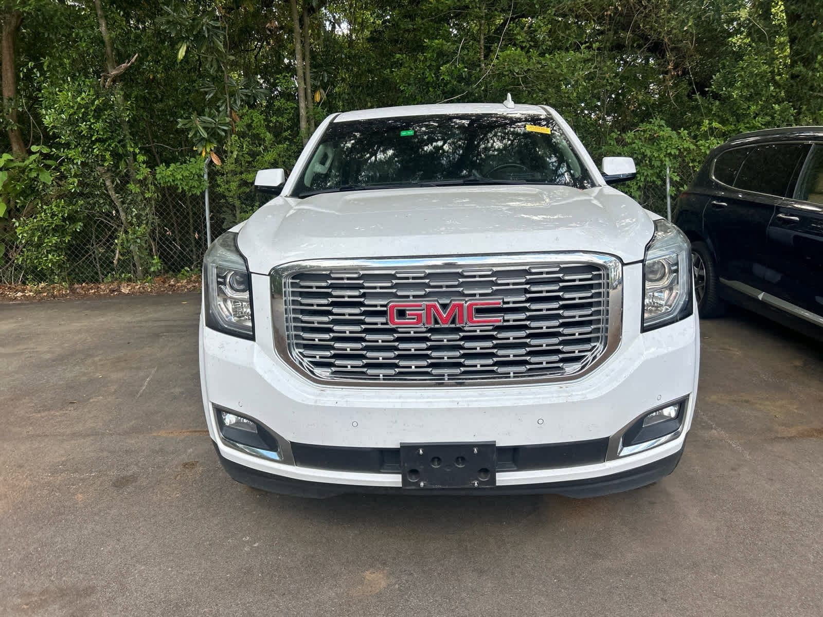 2019 GMC Yukon XL Denali photo 2