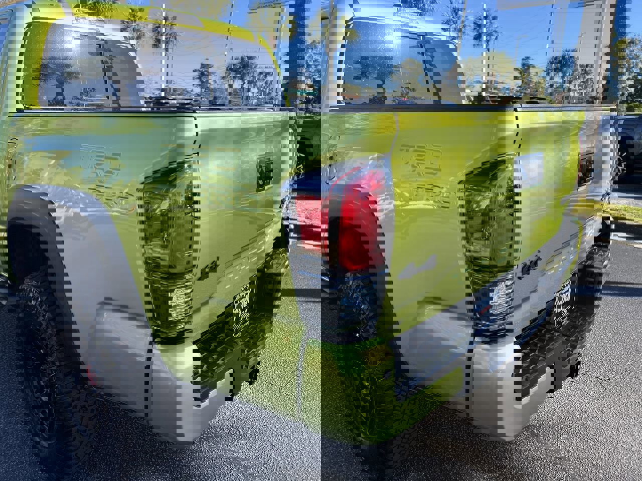 2022 Toyota Tacoma TRD Pro photo 3