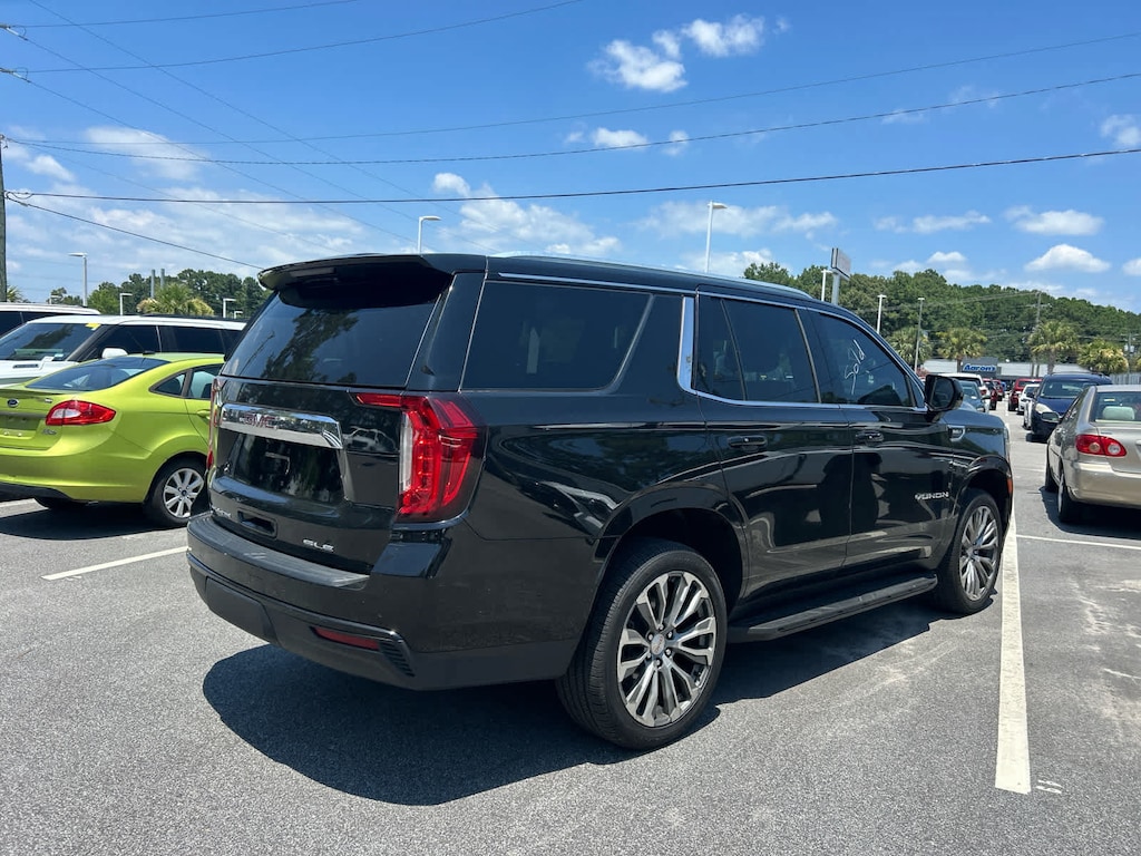 Used 2022 GMC Yukon SLE SUV