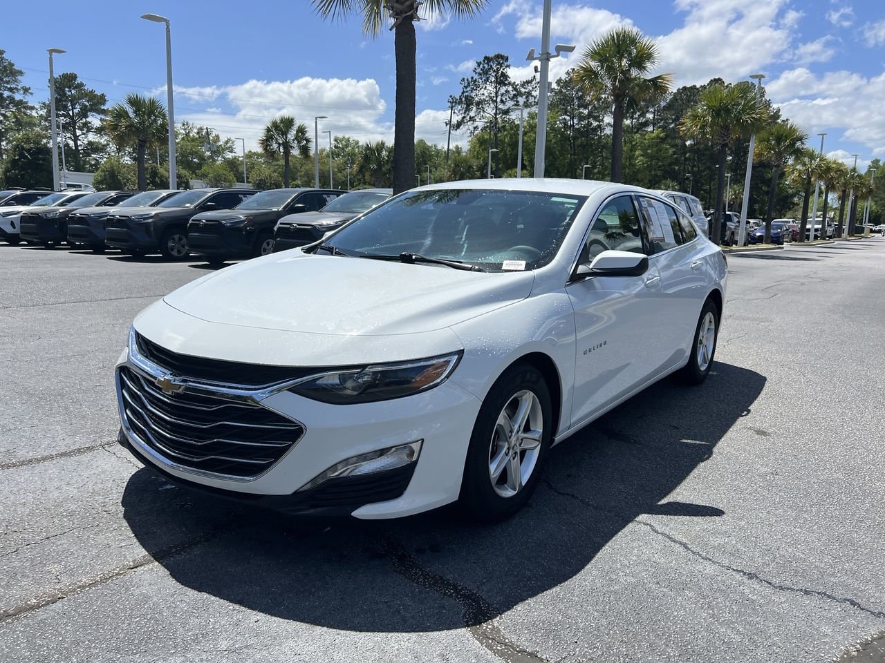 2023 Chevrolet Malibu LT photo 4