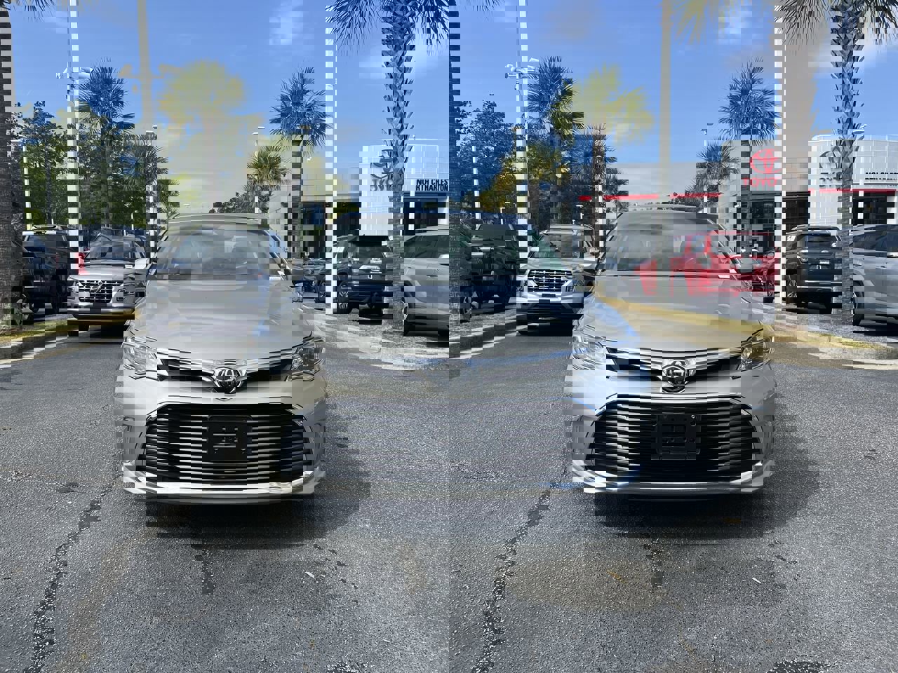 2017 Toyota Avalon XLE Premium photo 2