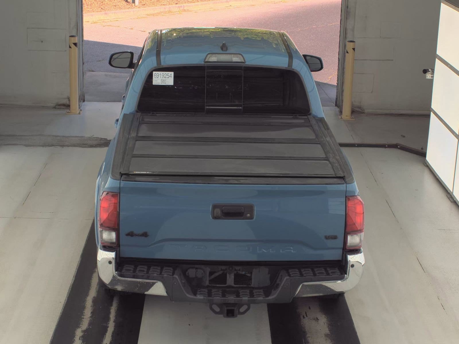 2019 Toyota Tacoma SR5 photo 2