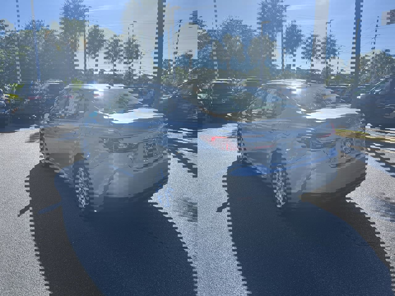 2025 Toyota Camry LE photo 3