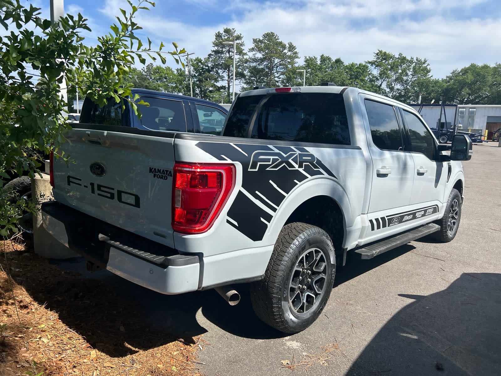 2022 Ford F-150 XLT photo 4