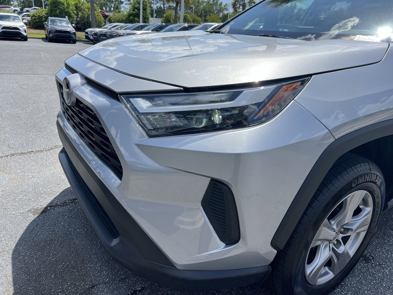 2024 Toyota RAV4 XLE photo 5