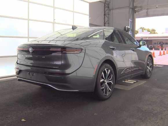 2023 Toyota Crown Limited photo 6