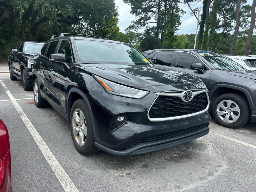 Used 2023 Toyota Highlander LE SUV