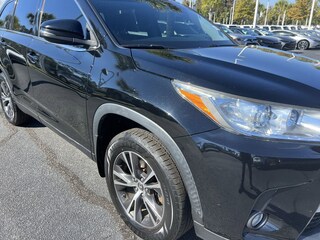 2019 Toyota Highlander LE Plus SUV
