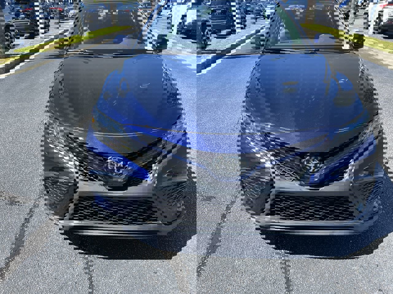 2021 Toyota Camry SE photo 2