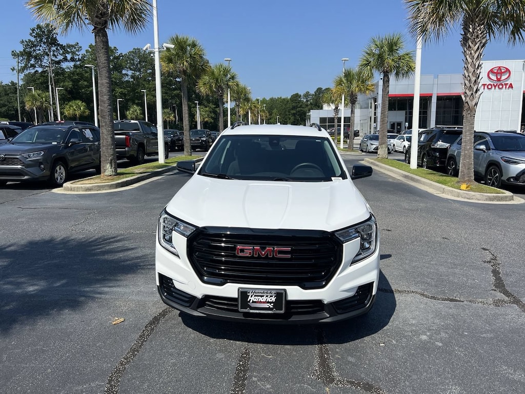 Used 2023 GMC Terrain SLE SUV