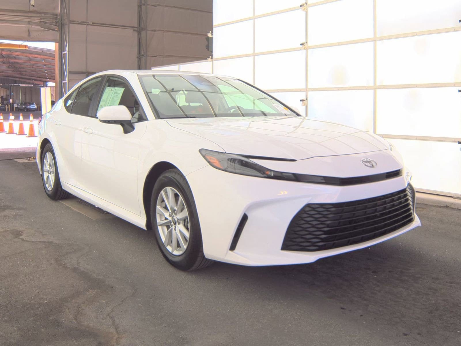2025 Toyota Camry LE photo 5