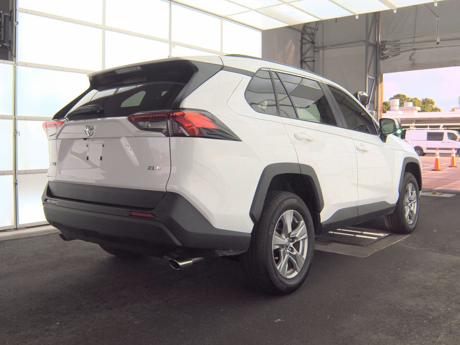 2024 Toyota RAV4 XLE photo 6