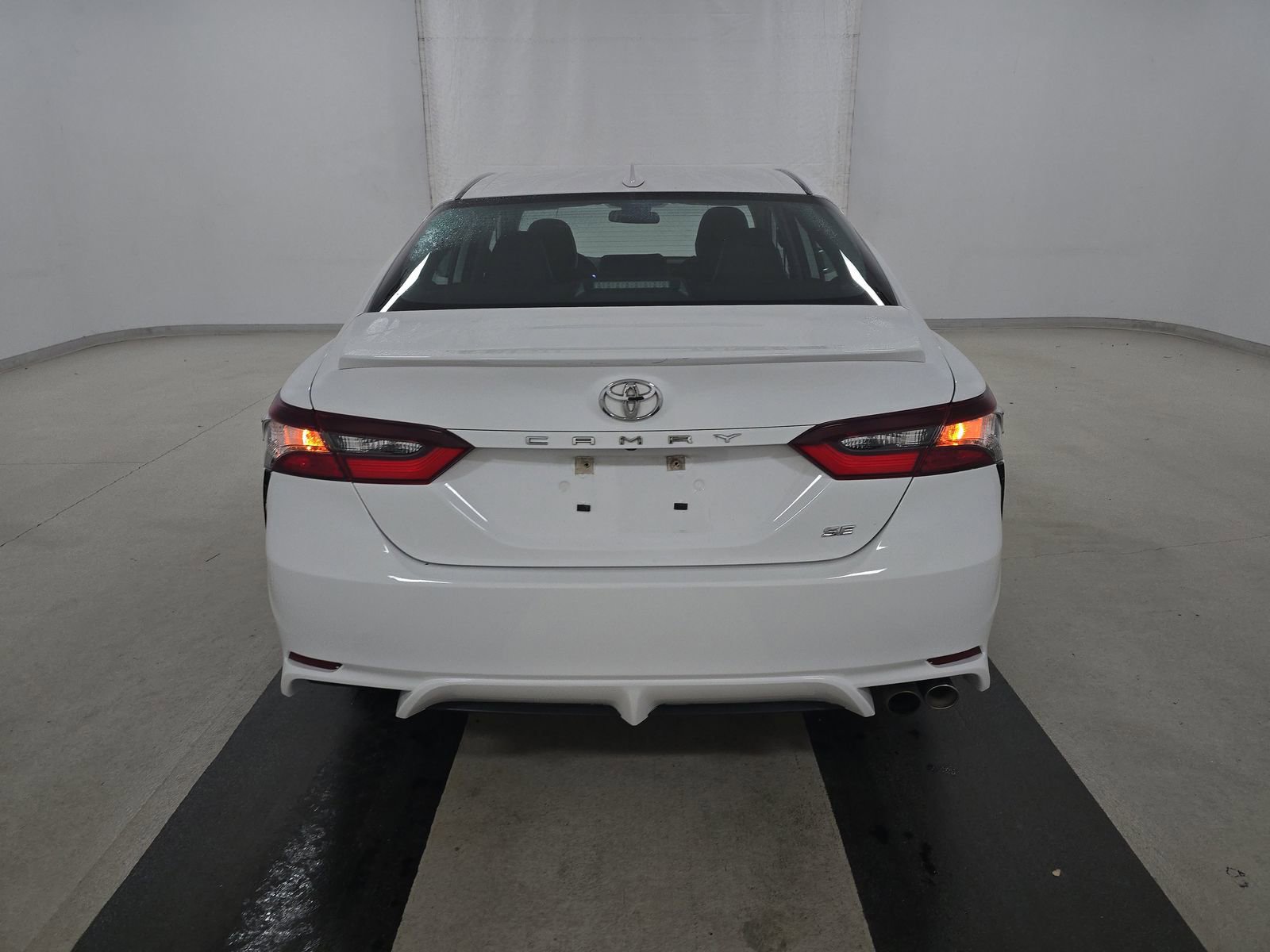 2023 Toyota Camry SE photo 6