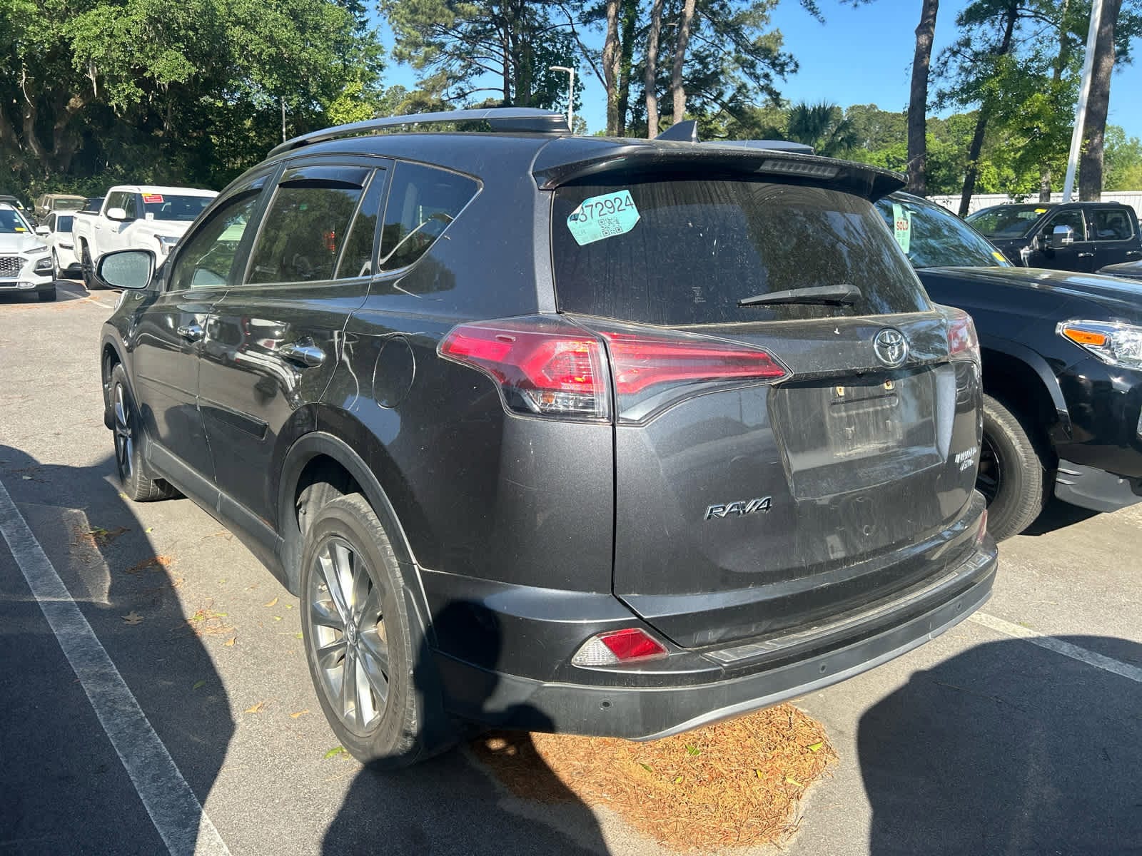 2017 Toyota RAV4 Limited photo 6