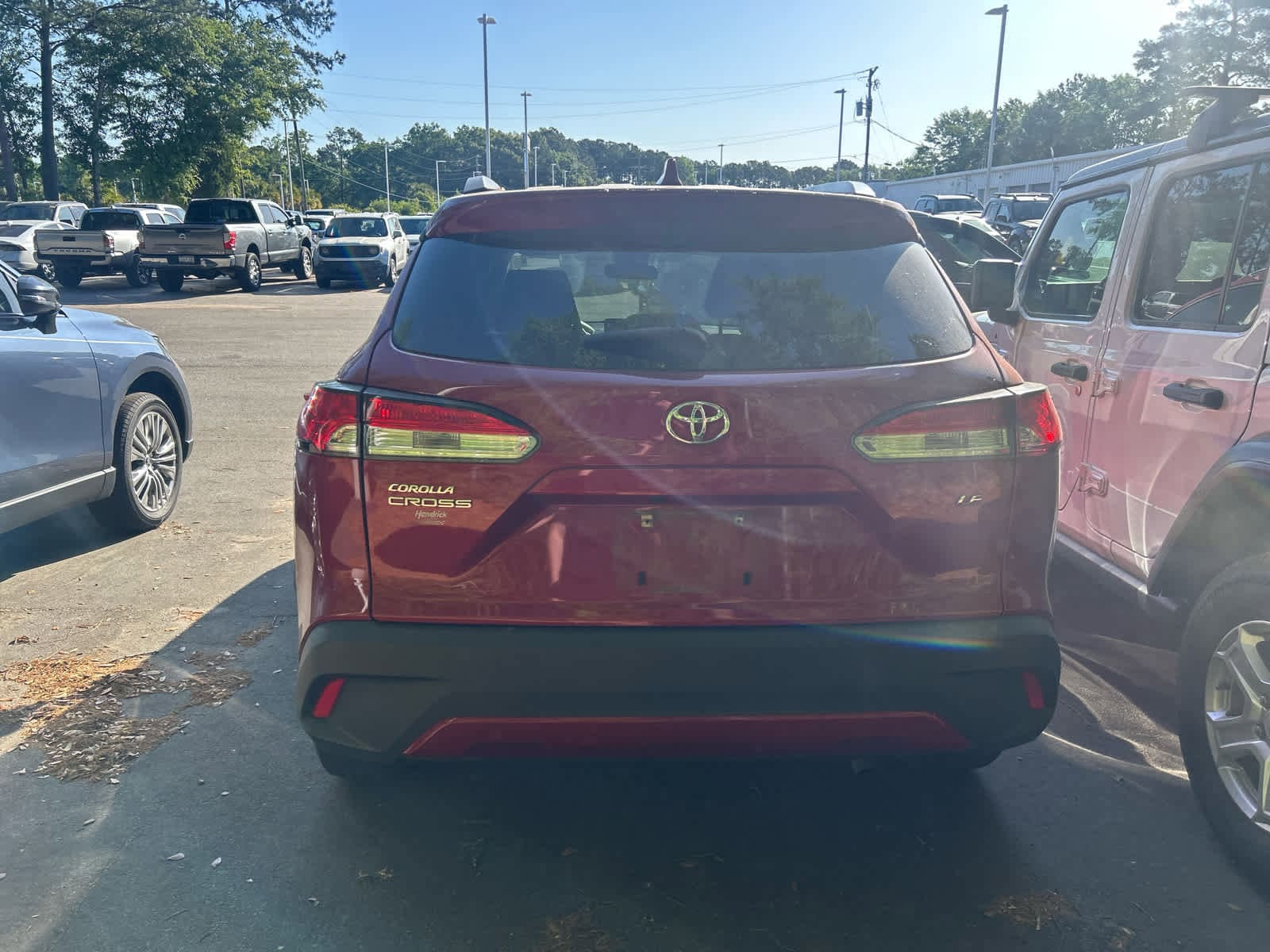 2022 Toyota Corolla Cross LE photo 3