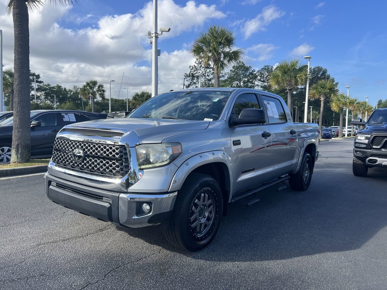 2018 Toyota Tundra SR5 photo 4