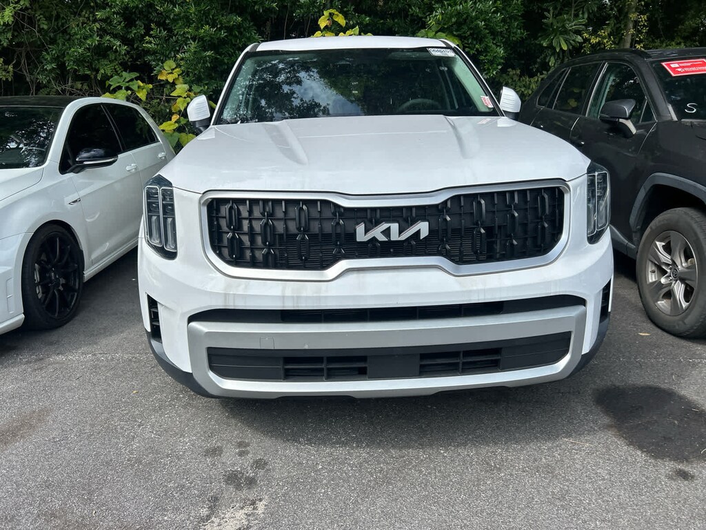 Used 2024 Kia Telluride LX SUV
