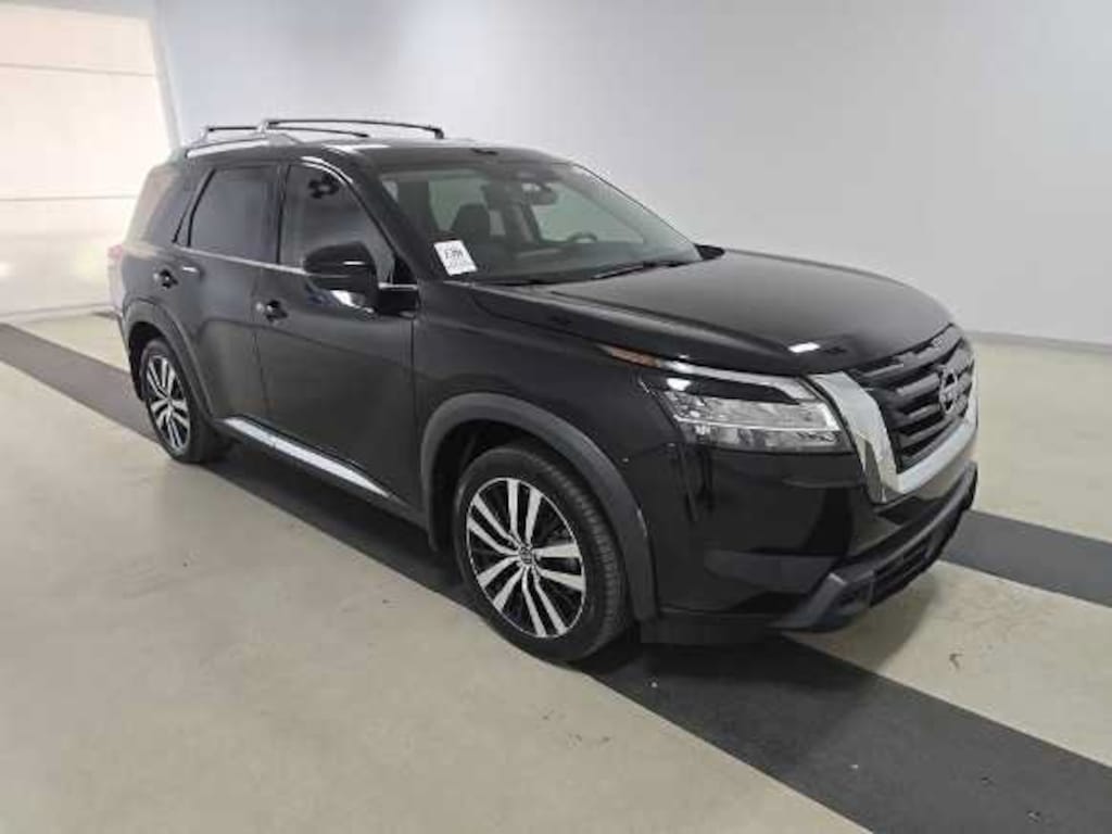 Used 2024 Nissan Pathfinder Platinum SUV