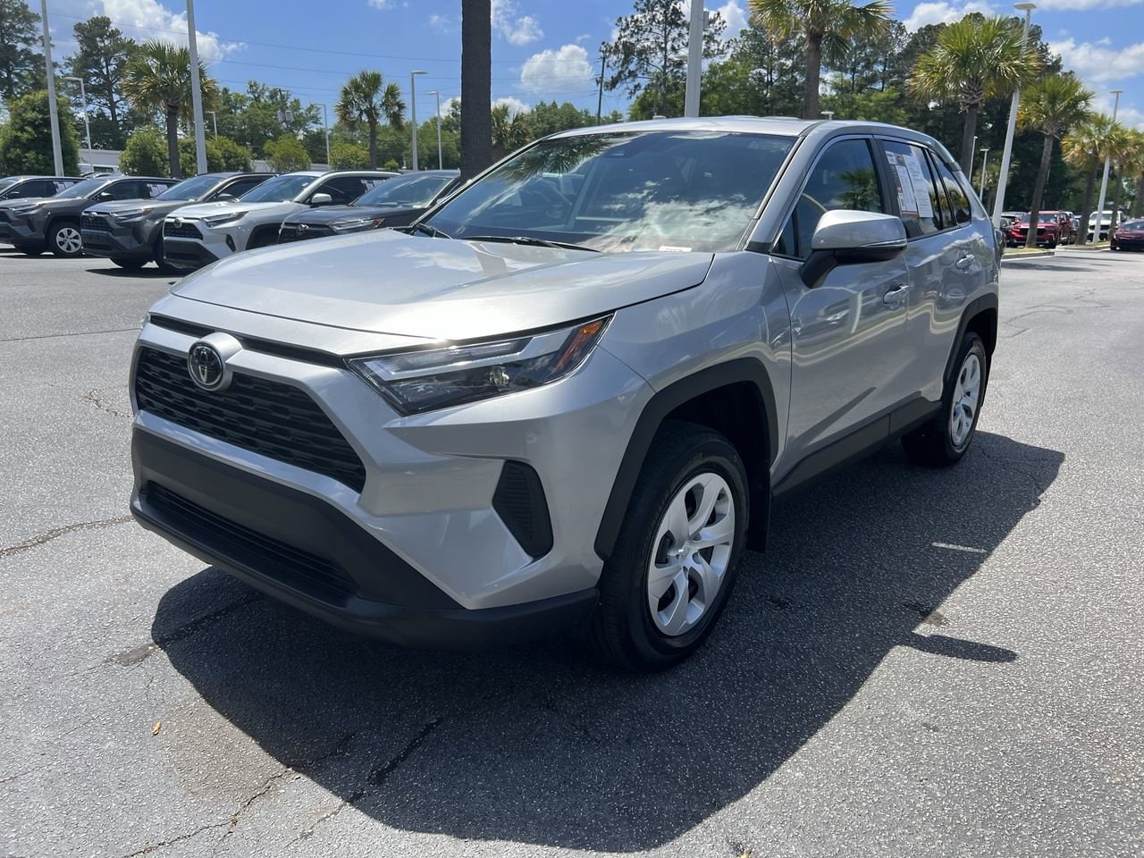 2025 Toyota RAV4 LE photo 4