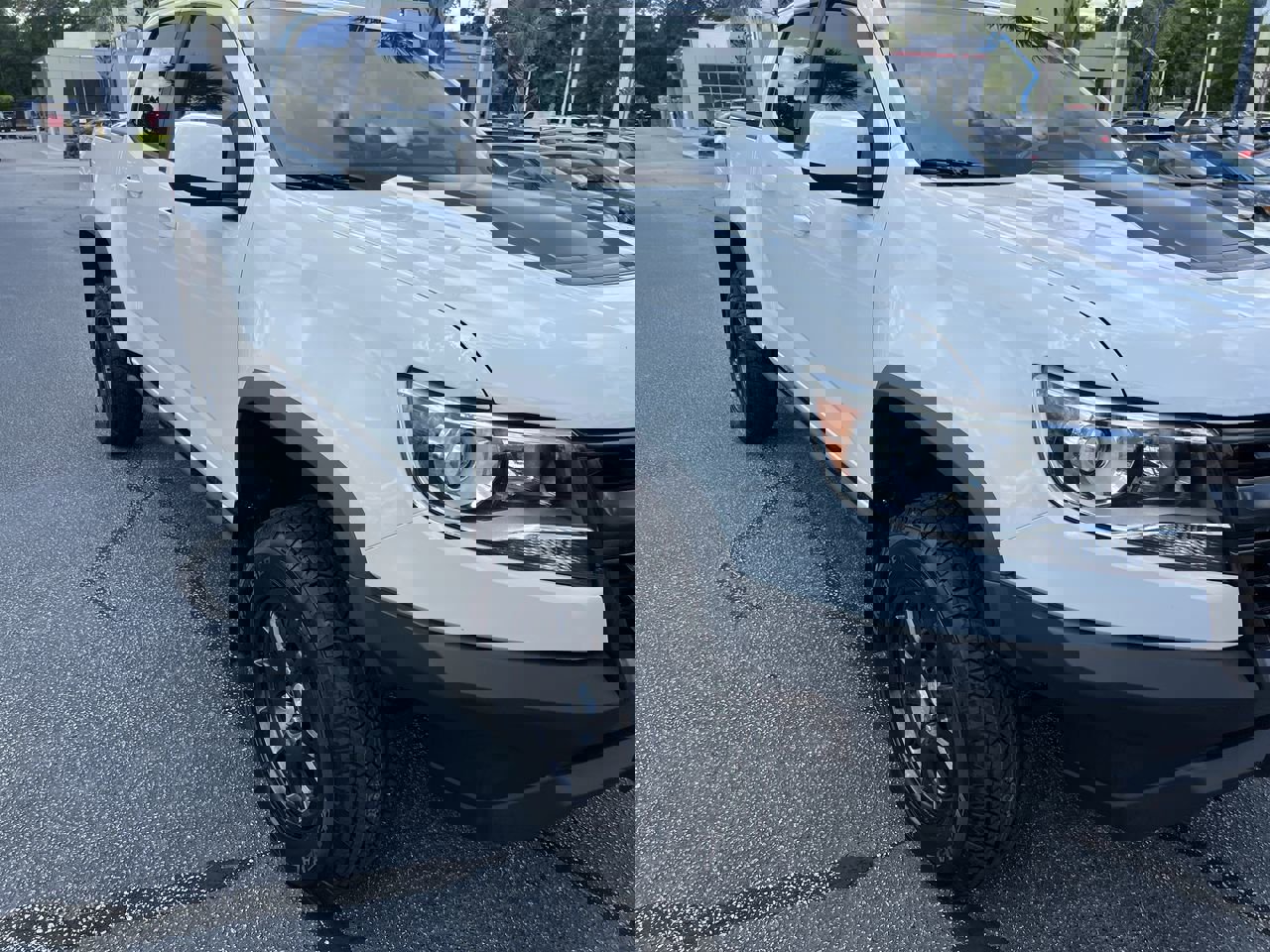 2019 Chevrolet Colorado ZR2 photo 2