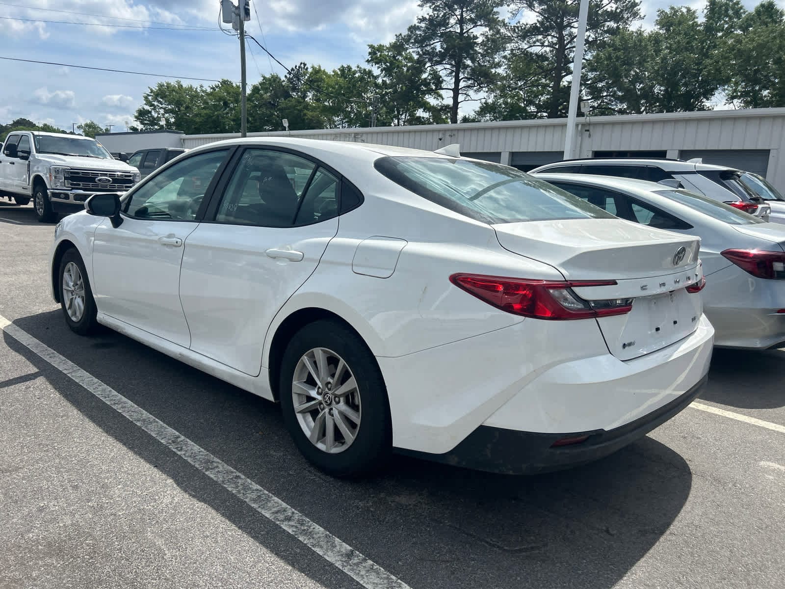 2025 Toyota Camry LE photo 2