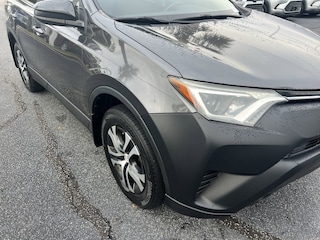 2017 Toyota RAV4 LE SUV