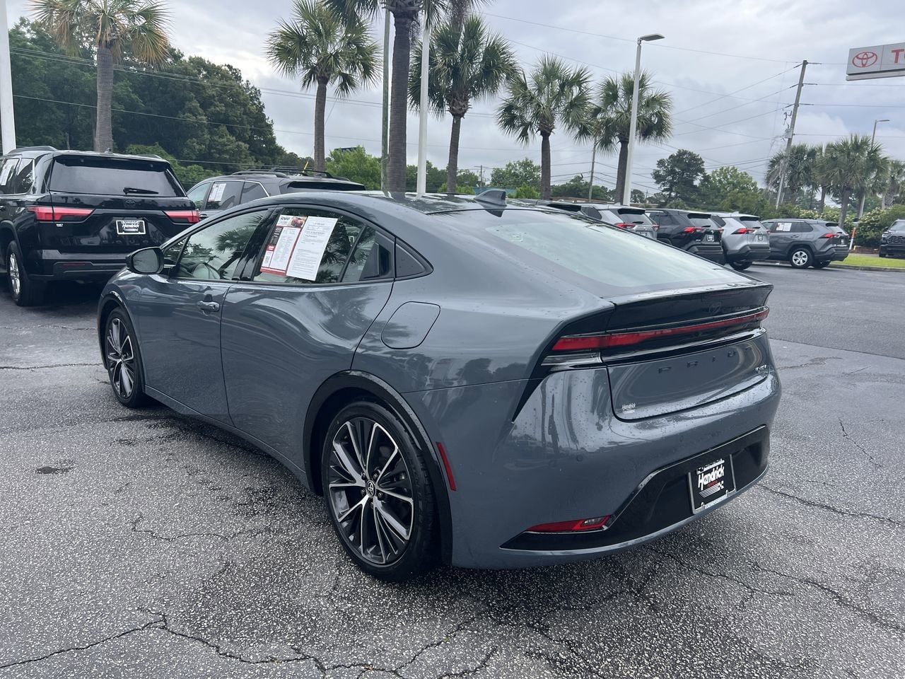 2024 Toyota Prius XLE photo 6