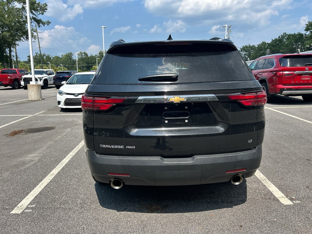 Used 2022 Chevrolet Traverse LT Cloth SUV