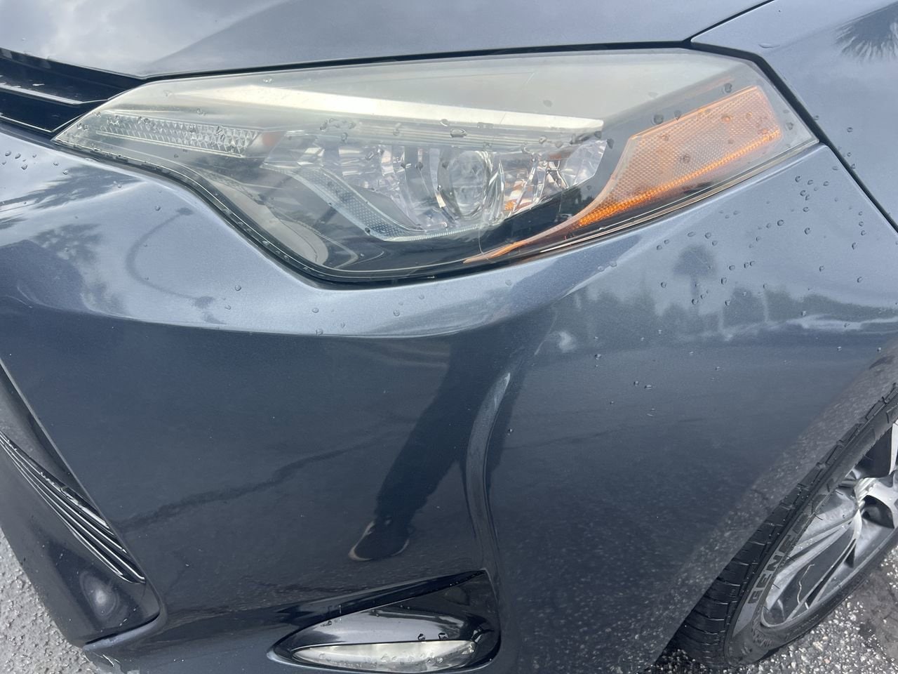 2017 Toyota Corolla LE photo 4