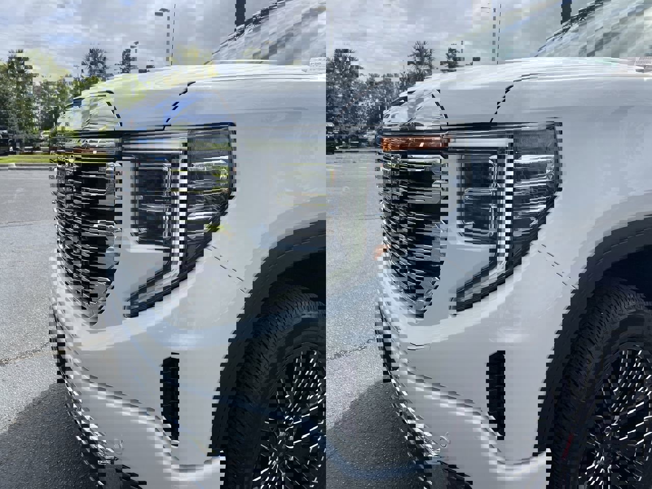 2024 GMC Sierra 1500 Denali photo 4