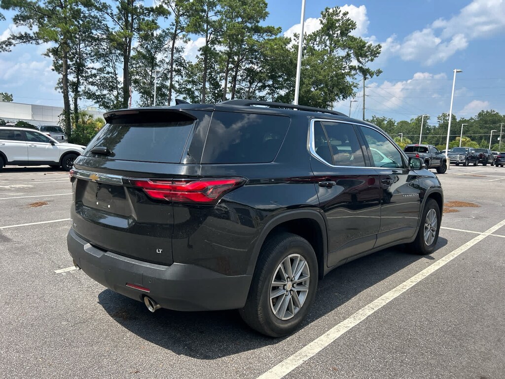 Used 2022 Chevrolet Traverse LT Cloth SUV